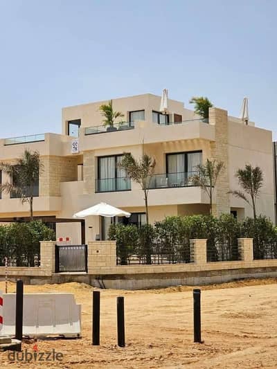 Luxury living opportunity: Own a 3-story villa with direct open views on the Suez Road next to Madinaty minutes from Sodic Mountain View Hyde Park