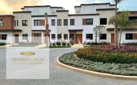 تاون هاوس للبيع دقايق للجامعة الأمريكية AUC بخصم يصل إلى 50% - في آزار – التجمع الخامس