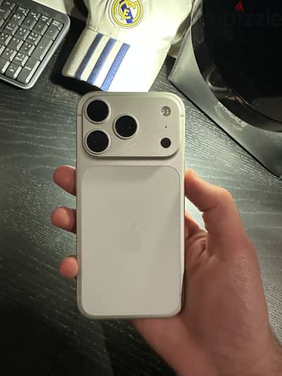 Apple - iPhone 17 Pro