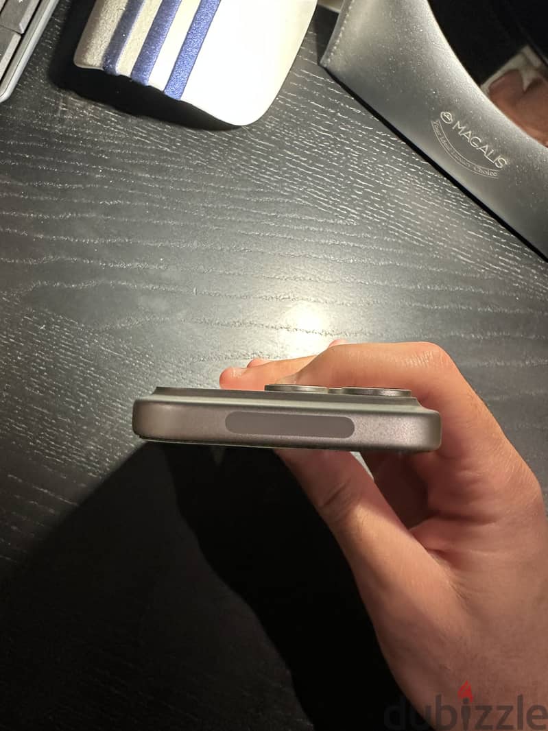 Apple - iPhone 17 Pro 3