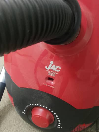 مكنسه كهربائيه چاك 2200 وات