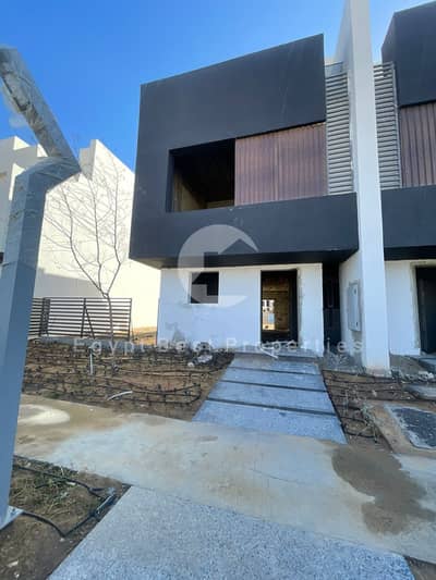4 bedrooms corner Townhouse resale ready to move premium location lowest price at sun capital compound pyramids view