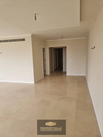 Examine and receive a spacious duplex finished with hotel services in Pyramids Heights next to New Giza