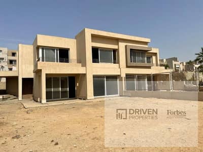 استلام فوري توين هاوس للبيع بالتقسيط في جولف فيوز كمبوند بالم هيلز 6اكتوبر الجيزه  Palm Hills Golf View Compound 6th October