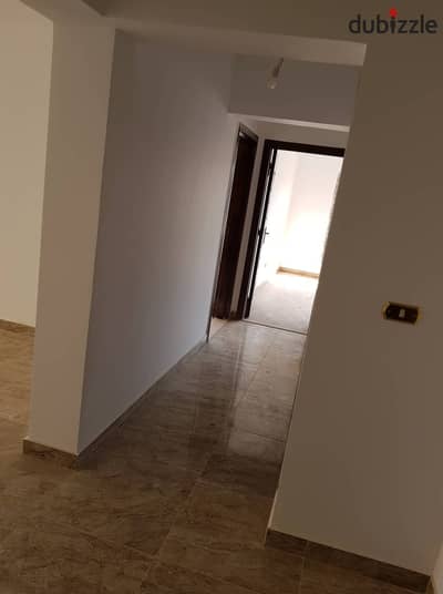 Apartment for rent in 8th neighborhood, device buildings, 6th of October, super luxe, close to full services and facilities.