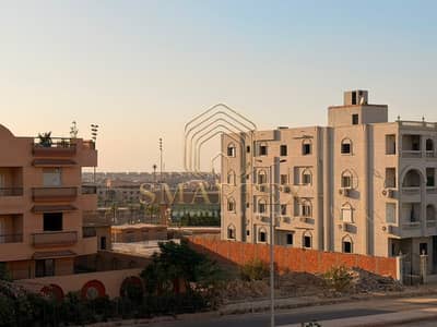 شقة للبيع متشطبة الشروق نادي هليوبوليس بحري 3 غرف نوم 2 حمام أدوار متكررة أسانسير شغال جراج مسجلة شهر عقاري موقع مميز