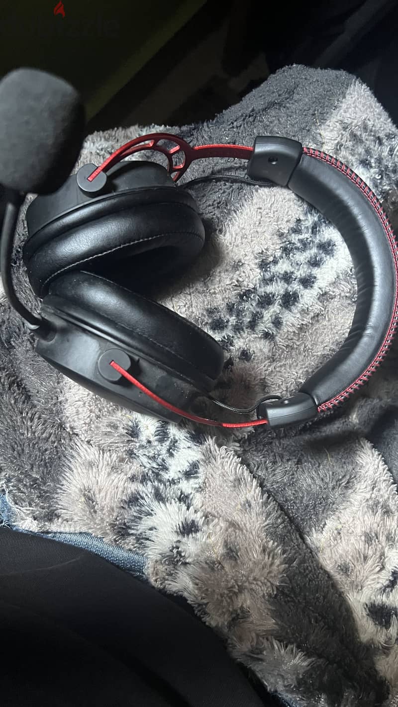 سماعه hyper x cloud alpha 6