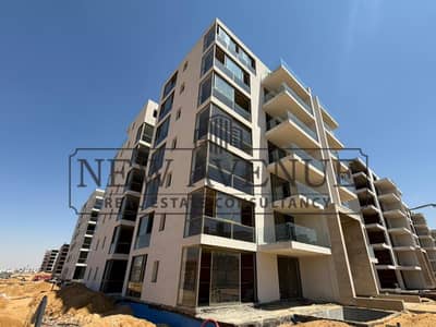 Apartment for sale in Lake view Residence 2 Compound Second Floor with Landscape View with Installments Delivery 2027