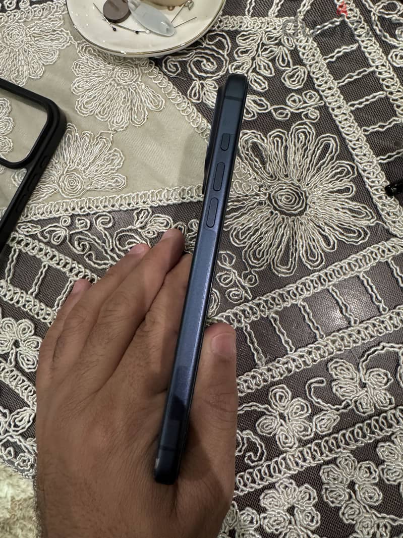 Apple - iPhone 17 Pro Max 4