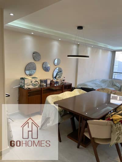 للايجار شقه مساحة 200متر فيو مباشر على حديقه كبير بحرى مشروع دارنا زهراء المعادى تشطيب سوبر لوكس