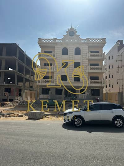  عمارة كاملة للبيع | 700م | موقع مميز جدًا في بيت الوطن – الحي السابع