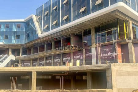 محل تجاري للبيع 42,5م التجمع الخامس - Artea Mall (مقدم 6,069,000 ج - أقساط على 3 سنوات)