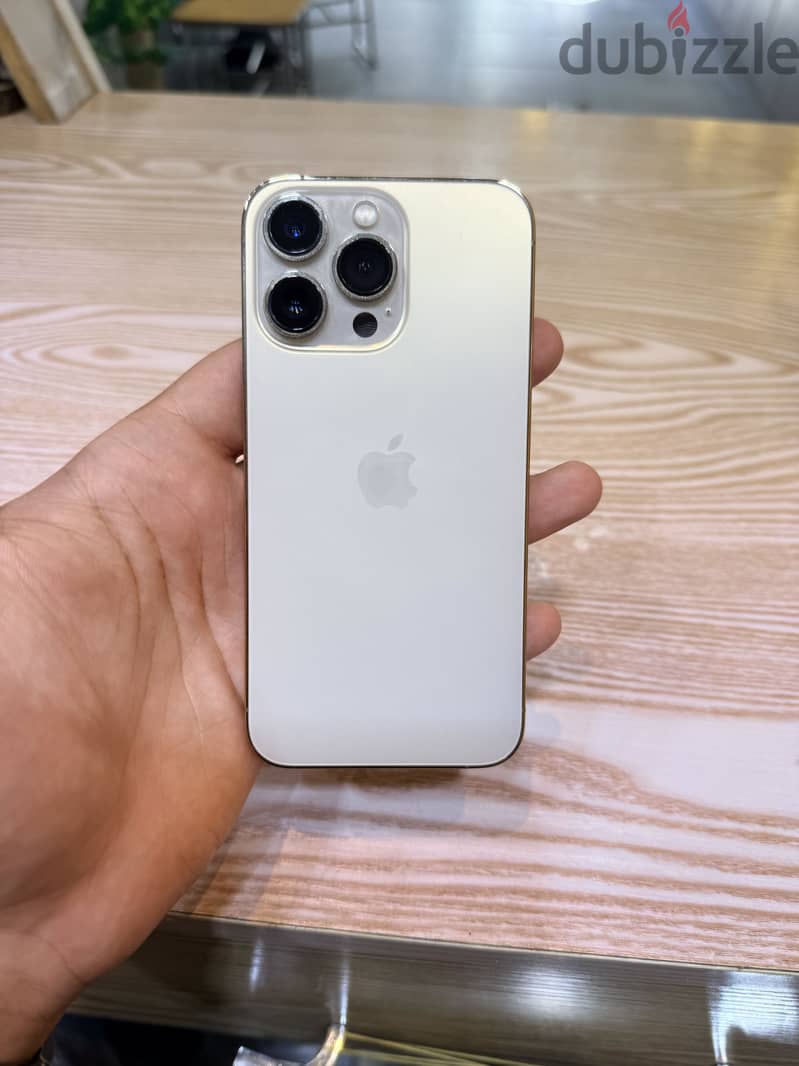 آبل - آيفون 13 برو 1
