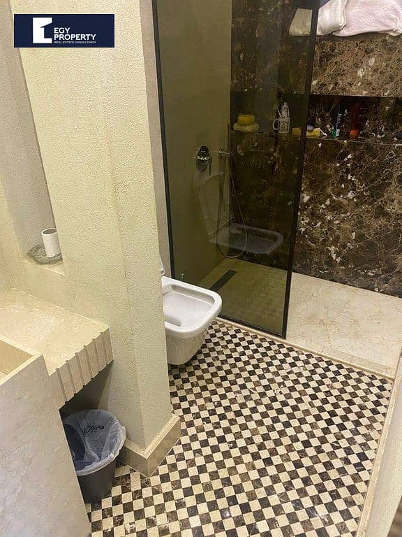 فيلا بـ٦ غرف نوم في فيلدج جاردن قطامية، صورة ٧ من ٨