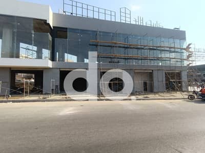 فرصة استثمارية قوية محل تجاري أرضي إيجار مباشرة على محور جمال عبد الناصر — التجمع الخامس