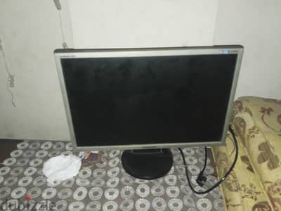 شاشة سامسونج 22بوصه