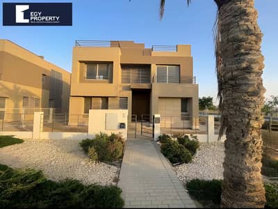 تاون هاوس فيلا للبيع استلام فوري موقع مميز جدا باقل سعر في بالم هيلز نيو كايرو Palm hills New Cairo