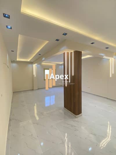 Modern apartment with elegant finishes, spacious interiors, and a tranquil private garden in a vibrant, service-rich location. A rare lifestyle opport