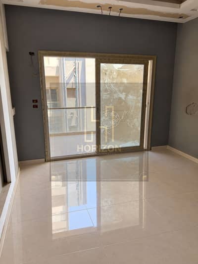 اقل سعر شقة متشطبه 130م للبيع في جاليريا مون فالي التجمع الخامس apartment sale galleria moon valley