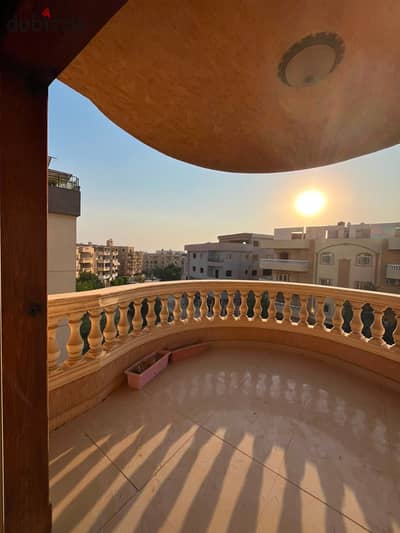 شقه للايجار 210م دور3 في التمنميات الحي الاول خلف دار اليسر مدينه العبور
