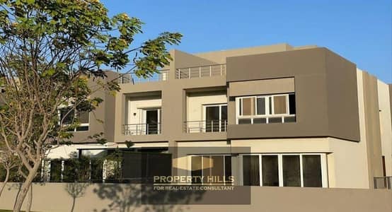 Townhouse Immediate Receipt in Sheikh Zayed next to Al-Rabwah Compound and Al-Ahly Club and Patio Al-Zahra