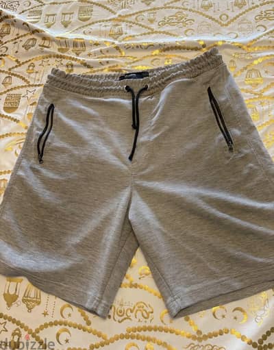 Pull & bear grey short