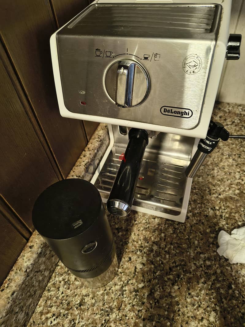 Delonghi coffee machine 3