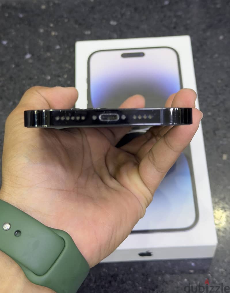 Iphone 14pro max 128G with box 5