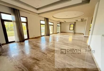 Prime Location Ultra Super Lux Corner Townhouse with Open Lake & Pyramids View for Sale in Westridge New Giza 6th of October
