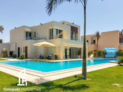 ستاند ألون مع حمام سباحة خاص للبيع في هاسيندا باي