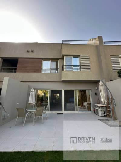 تاون هاوس ألترا سوبر لوكس للإيجار في ذا كراون بالم هيلز 6 أكتوبر جولف إكستنشن       The Crown Palm Hills 6th of October Golf Extension