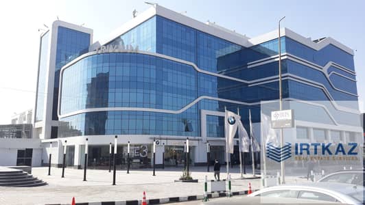 مكتب اداري للايجار متشطب بالكامل بسعر مش هيتكرر علي التسعين الشمالي مباشرة - التجمع الخامس
