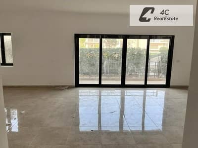 Lowest price in Al Marasem Fifth Square, 3-bedroom apartment, fully finished, ready to move in, open view landscape with a distinctive layoutt.