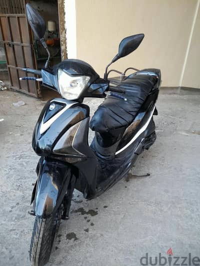 سكوتر ST   200