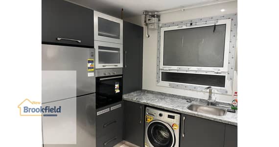 ستوديو اول سكن للايجار بالمطبخ والتكييفات واجهزة فى كمبوند هايد بارك نيو كايرو  Studio for Rent with Kitchen, ACs & Appliances in Hyde Park New Cairo