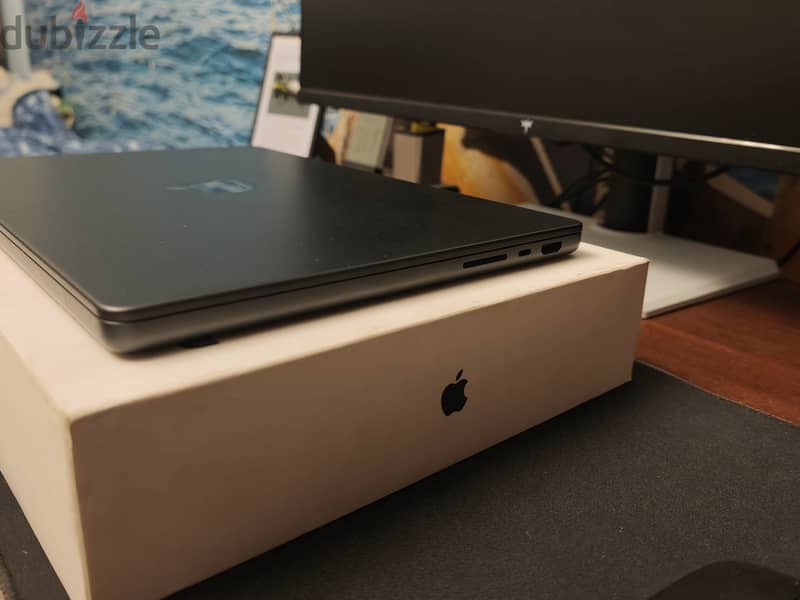 Macbook Pro M4 14 inch 4