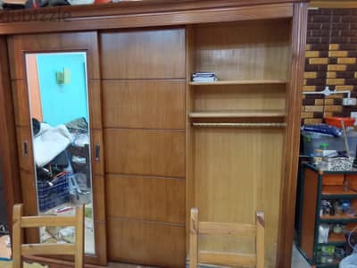دولاب 3 دلفة جرار 2متر ونص حالة الجديد