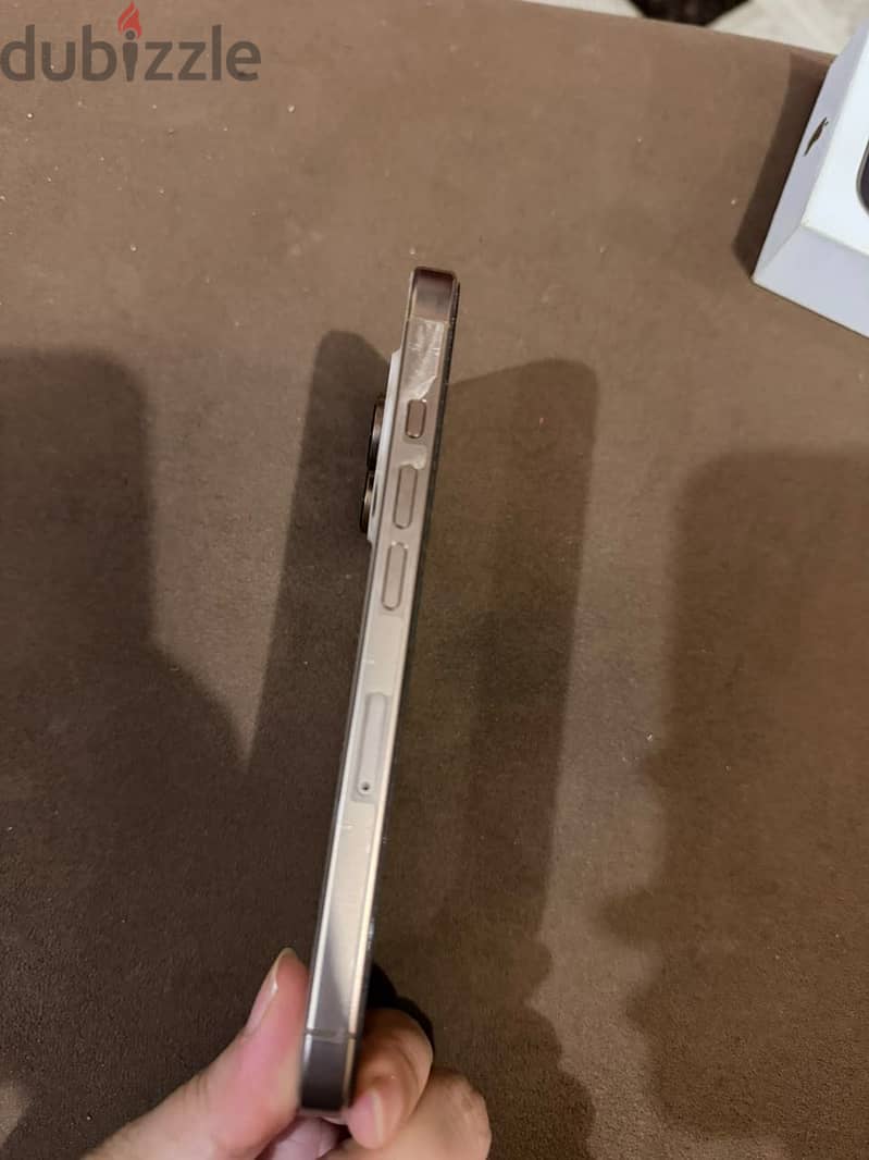 Apple - iPhone 16 Pro 4