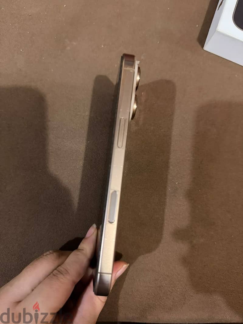 Apple - iPhone 16 Pro 6