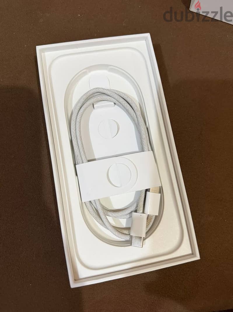 Apple - iPhone 16 Pro 7