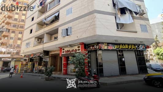 شقه للبيع ١٣٣ م خطوات من ميدان السيوف بالدور الاول بمطلات مفتوحه