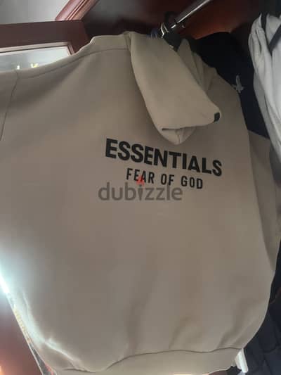 100%real essentials hoodie from Dubai with dust bag