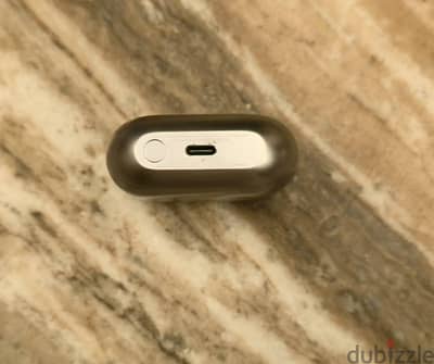 galaxy buds 3 حاله كويسه جدا مع العلبه