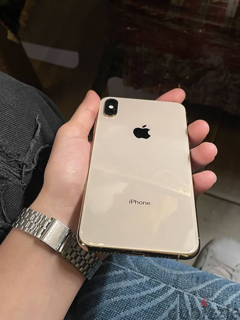 Apple - iPhone XS Max 3