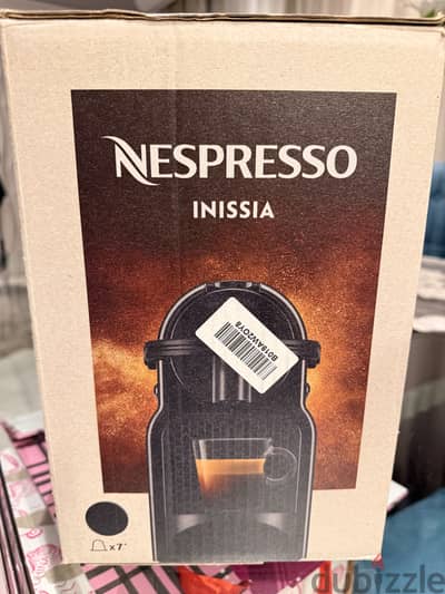 مكنة قهوه لم تستخدم D40 Inissia Nespresso