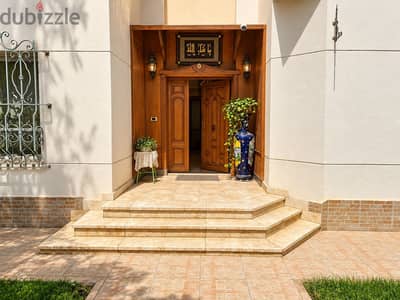 Prime Location Villa for Sale in Rehab 1 | Direct from Owner