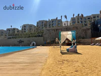 بمقدم 220 الف شاليه للبيع 90متر متشطب بالكامل و بالفرش فى سكاى سيتي الجلالة شركة بيراميدز