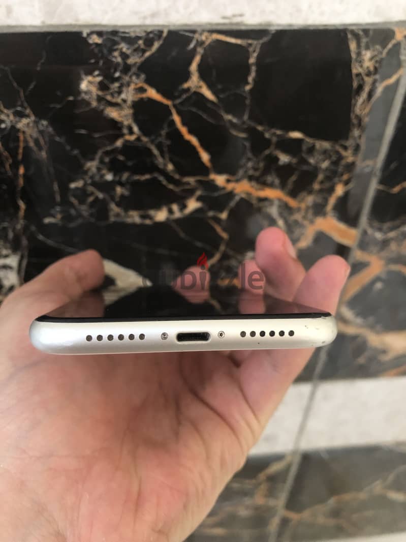 آبل - آيفون 11 2