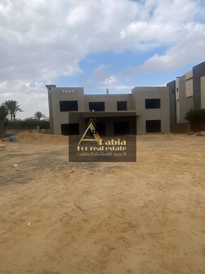 Luxury Standalone Villa for Sale in Katameya Dunes    Katameya Dunes – New Cairo  Experience the privilege of owning a prime first-row villa in one