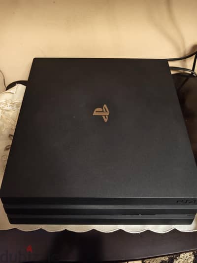 للبيع: PlayStation 4 Pro (1TB) – كسر زيرو تماماً